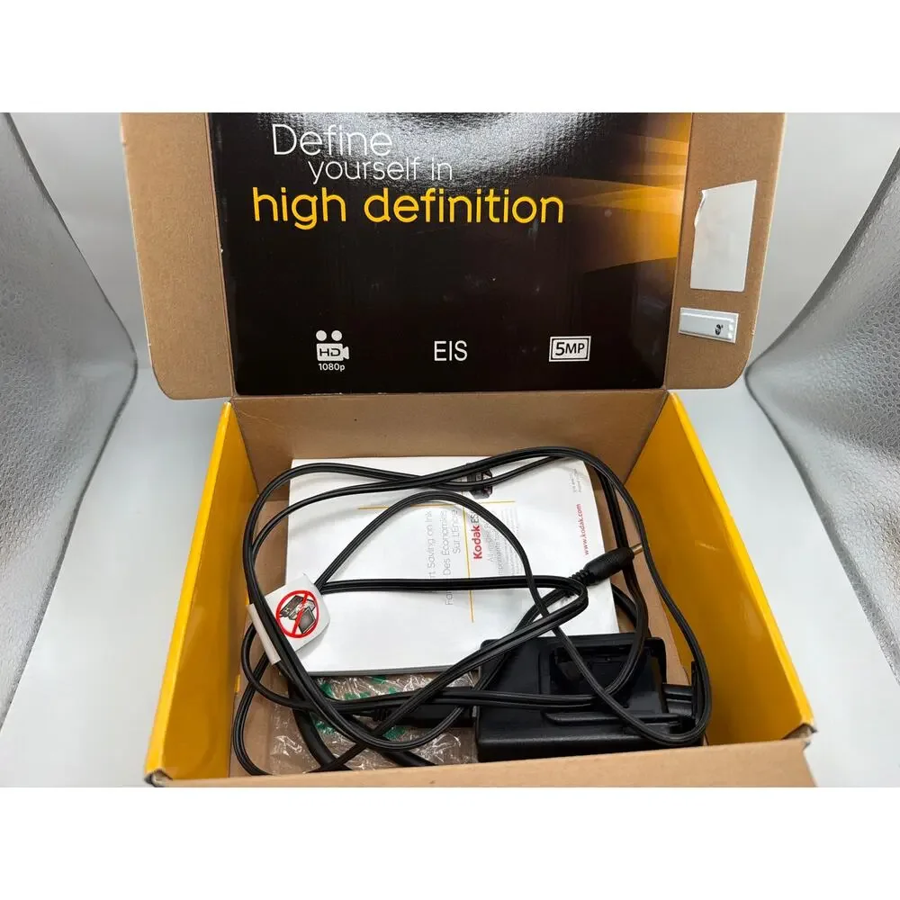 Kodak Zi8 Pocket HD Video Camera With Cables & Box